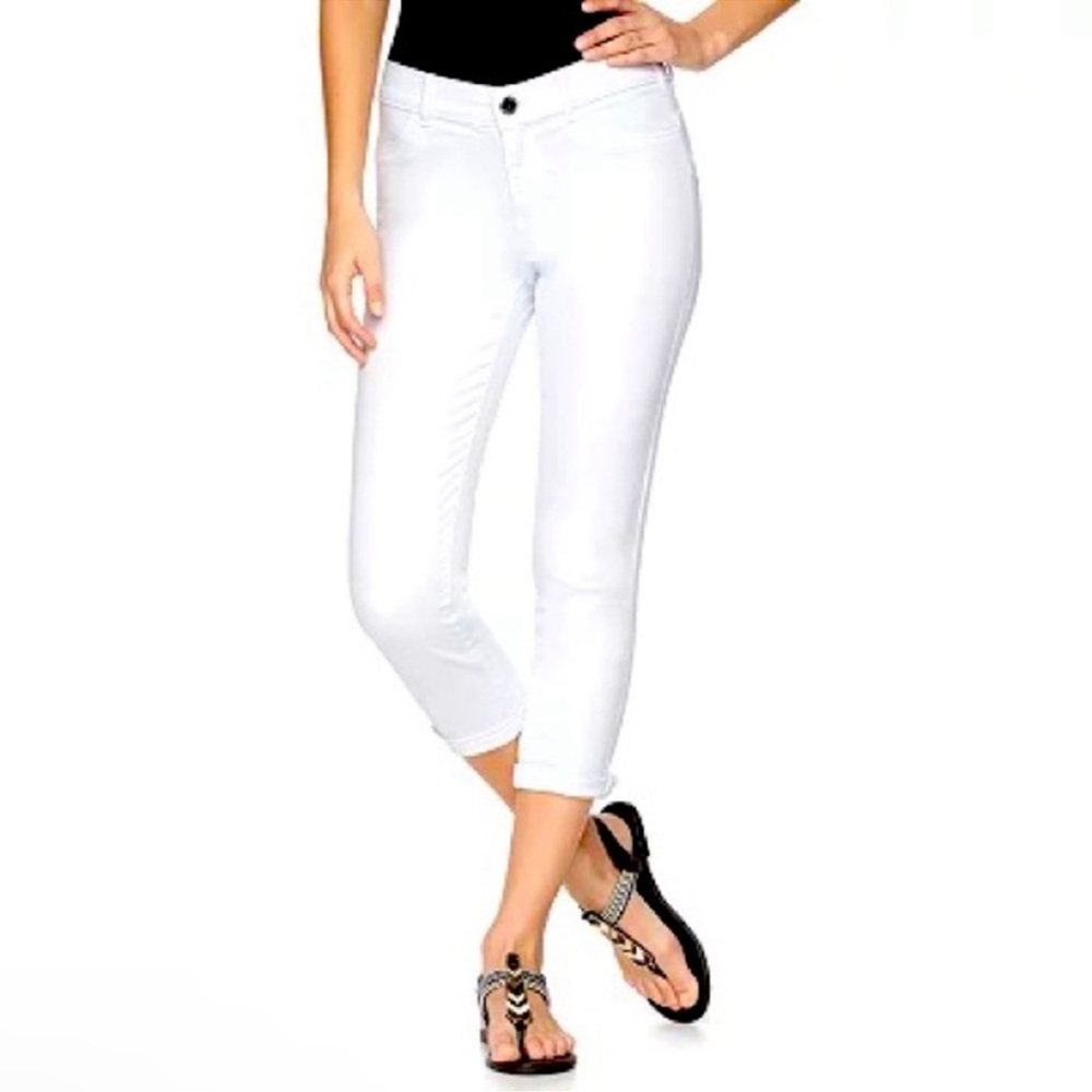 NWT Juicy Couture White Flaunt It Stretch Jean